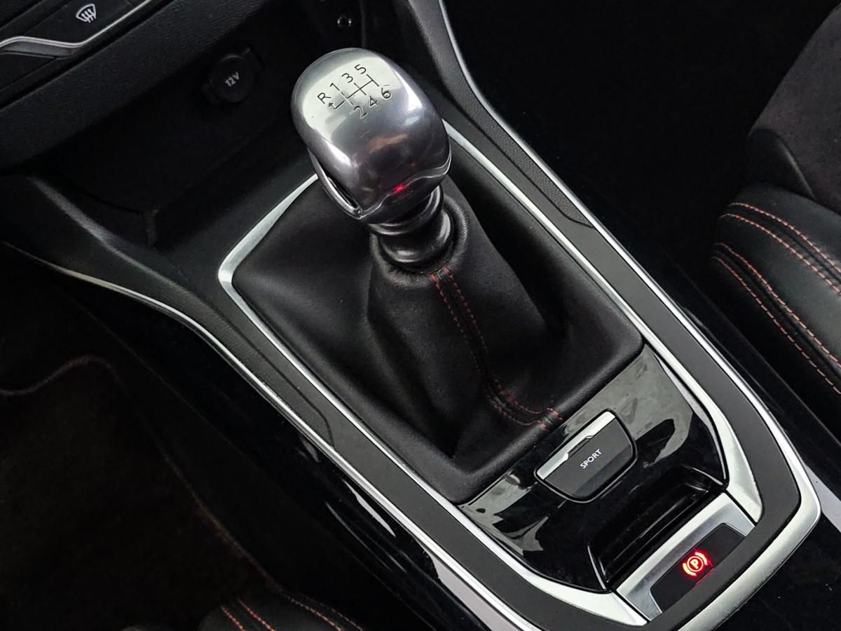 peugeot-308-2015-gasolina-1199cc