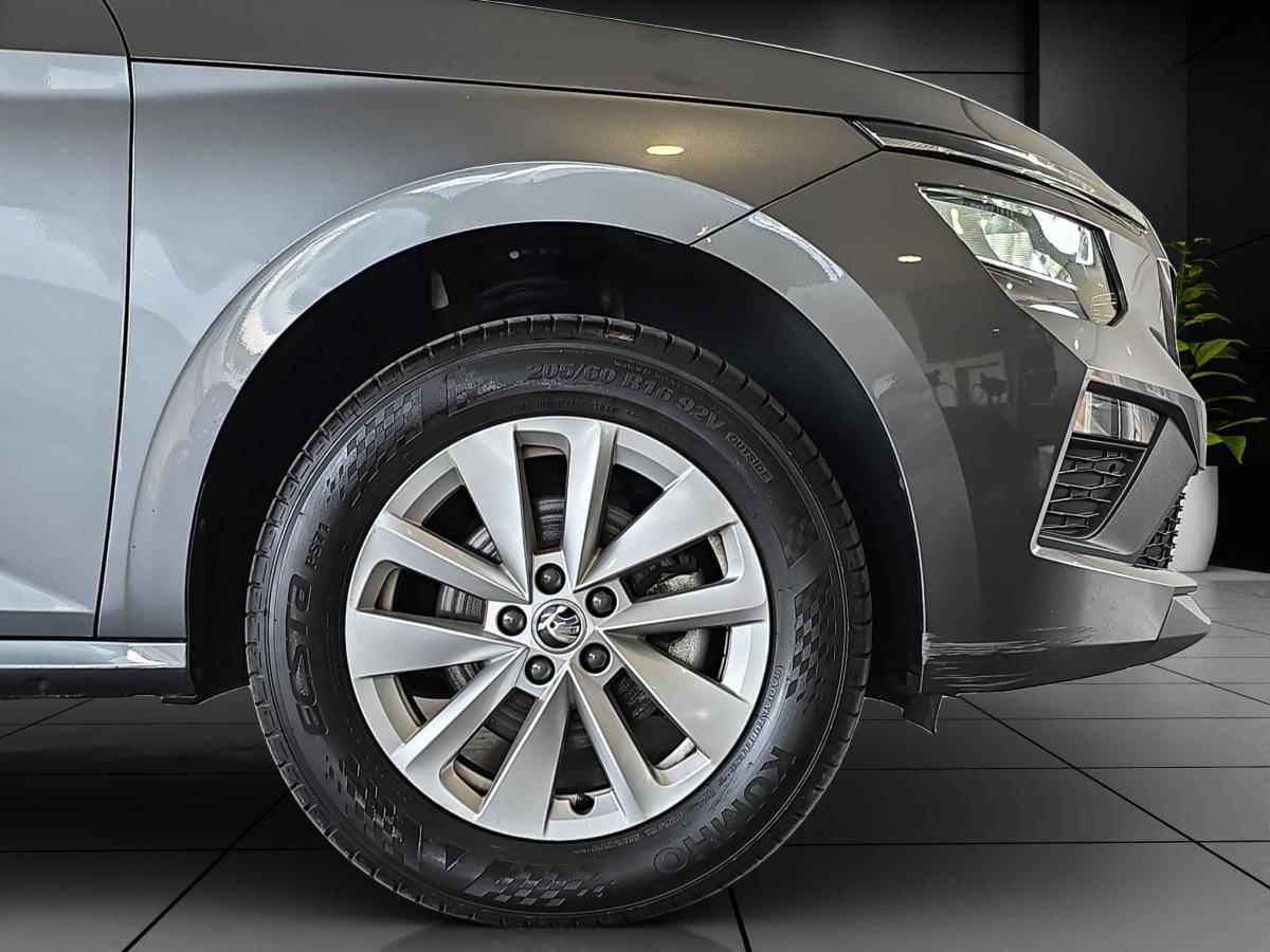 skoda-kamiq-2024-gasolina-999cc