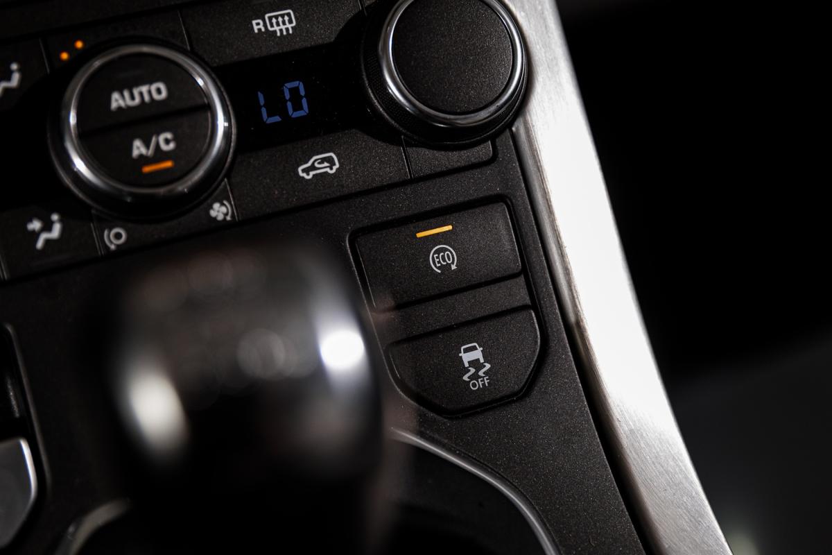 land-rover-range-rover-evoque-2015-diesel-2179cc