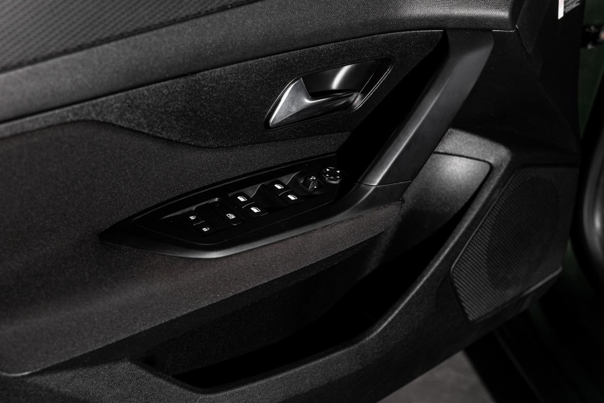 peugeot-308-2022-hibrido-a-gasolina-1598cc