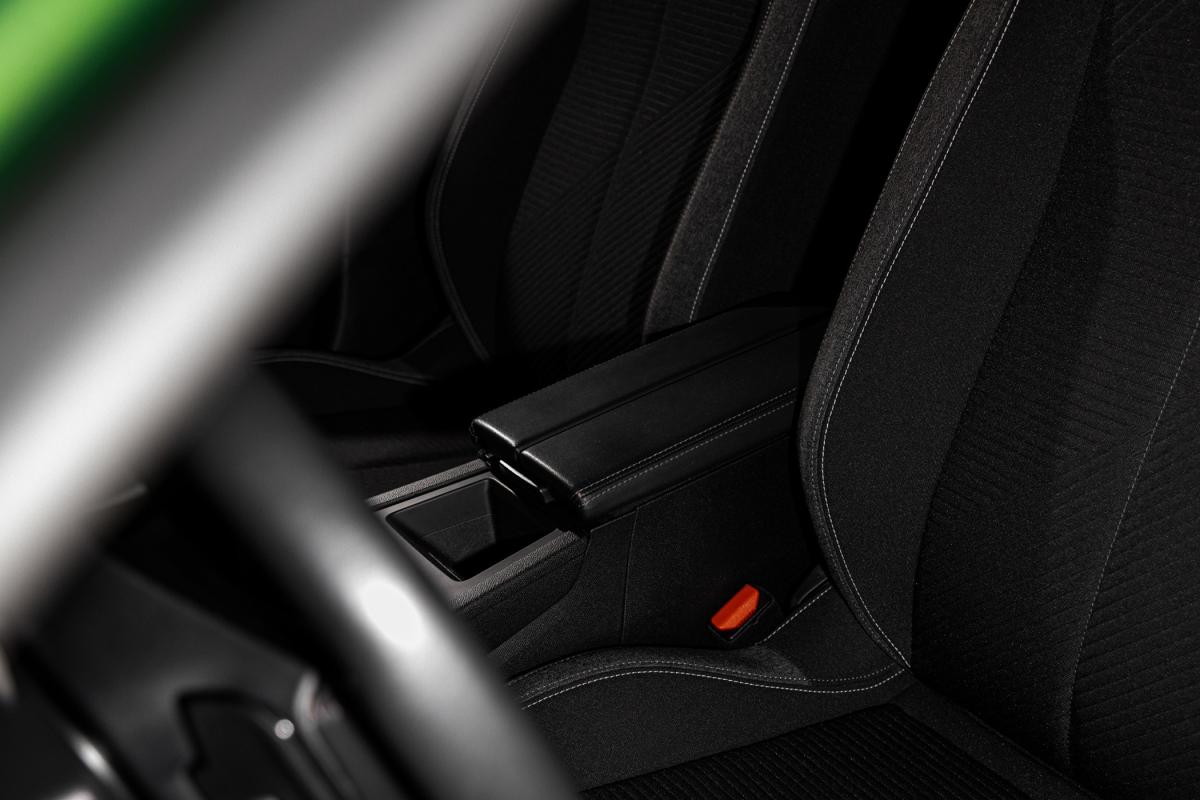 peugeot-308-2022-hibrido-a-gasolina-1598cc