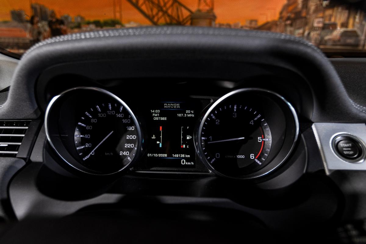 land-rover-range-rover-evoque-2012-diesel-2179cc