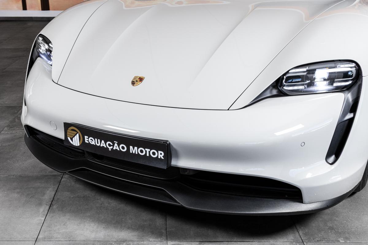 porsche-taycan-2020-eletrico-0cc
