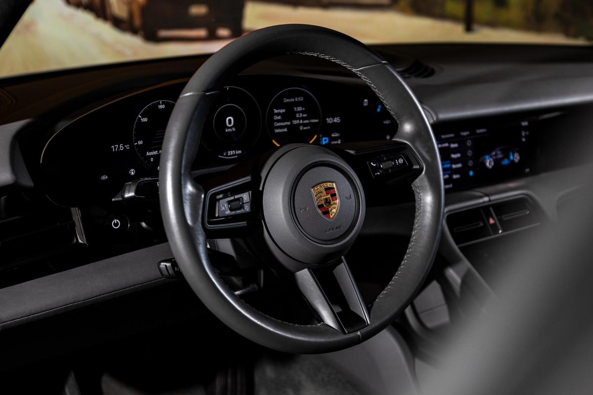 porsche-taycan-2020-eletrico-0cc