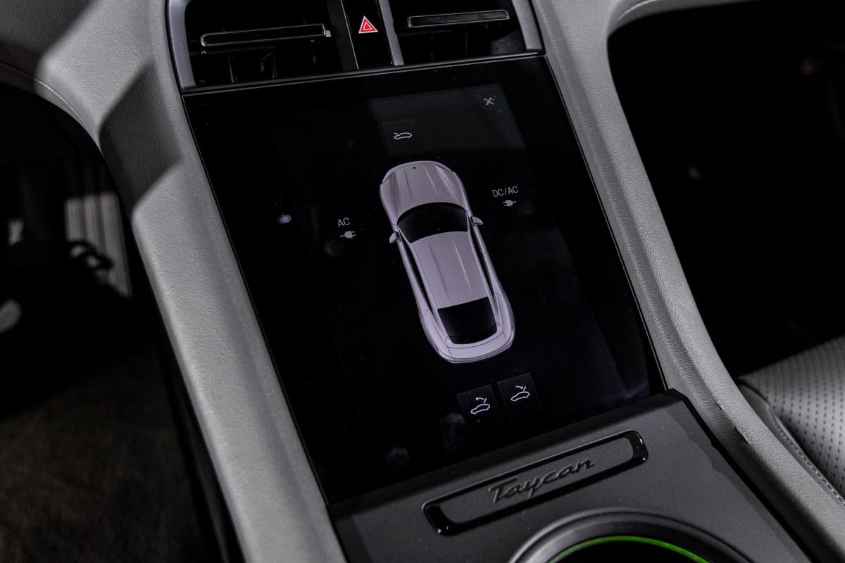porsche-taycan-2020-eletrico-0cc