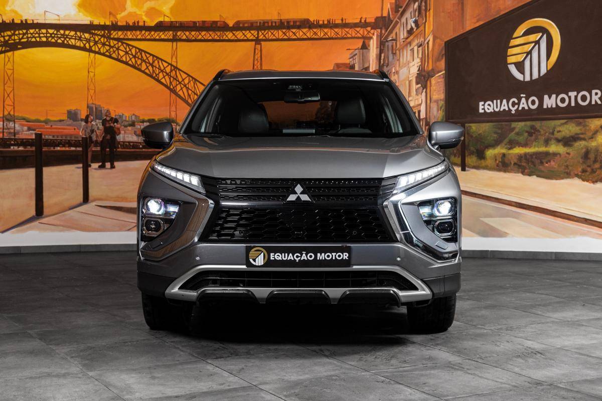 mitsubishi-eclipse-cross-2022-hibrido-a-gasolina-2360cc