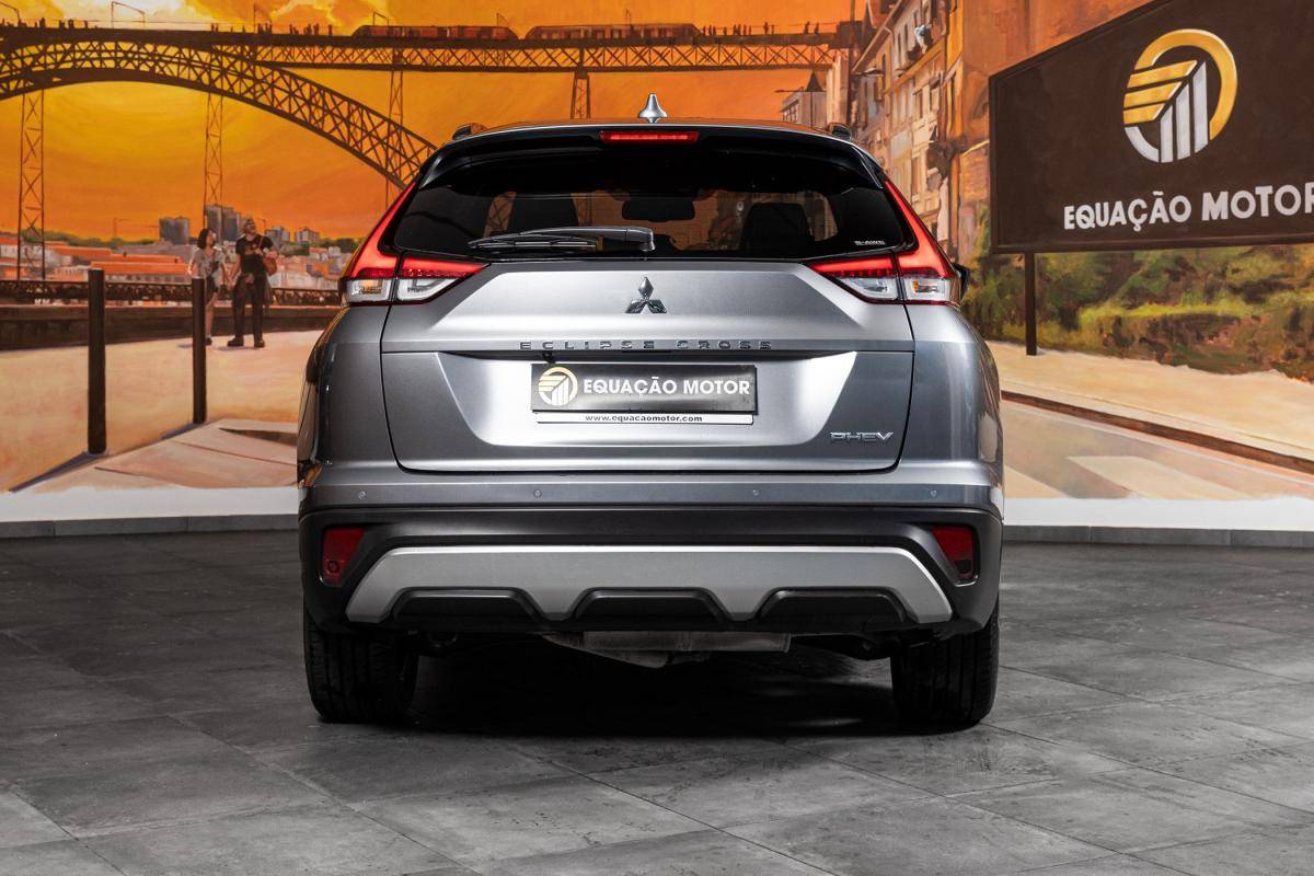 mitsubishi-eclipse-cross-2022-hibrido-a-gasolina-2360cc