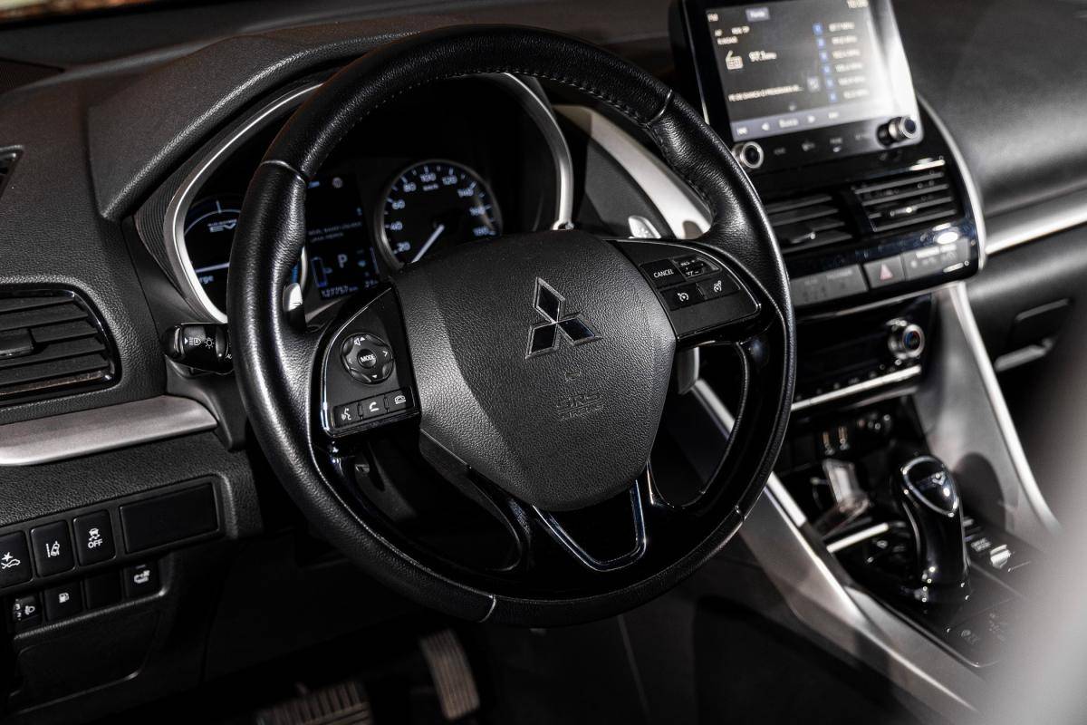 mitsubishi-eclipse-cross-2022-hibrido-a-gasolina-2360cc