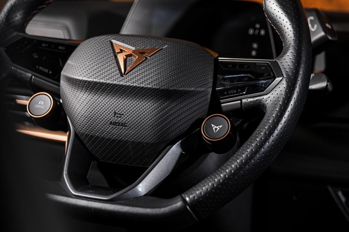 cupra-born-2024-eletrico-500cc
