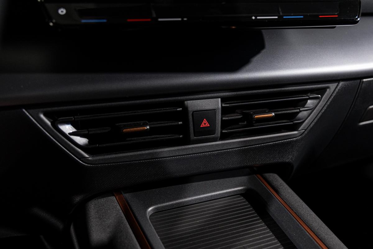 cupra-born-2024-eletrico-500cc