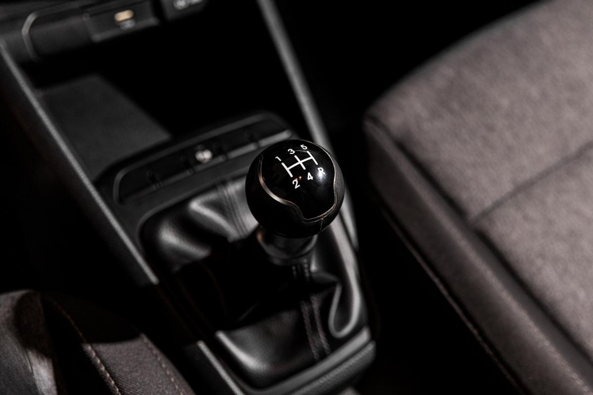 kia-stonic-2022-gasolina-1197cc