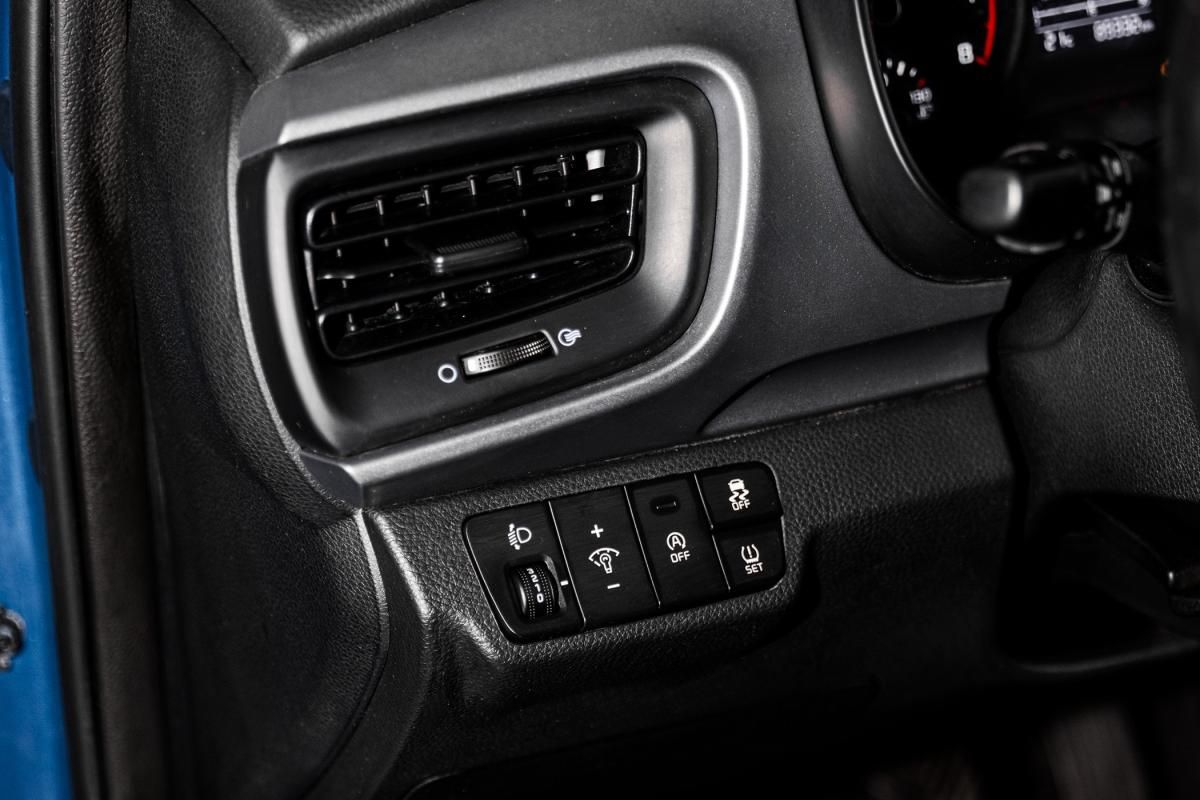 kia-stonic-2022-gasolina-1197cc