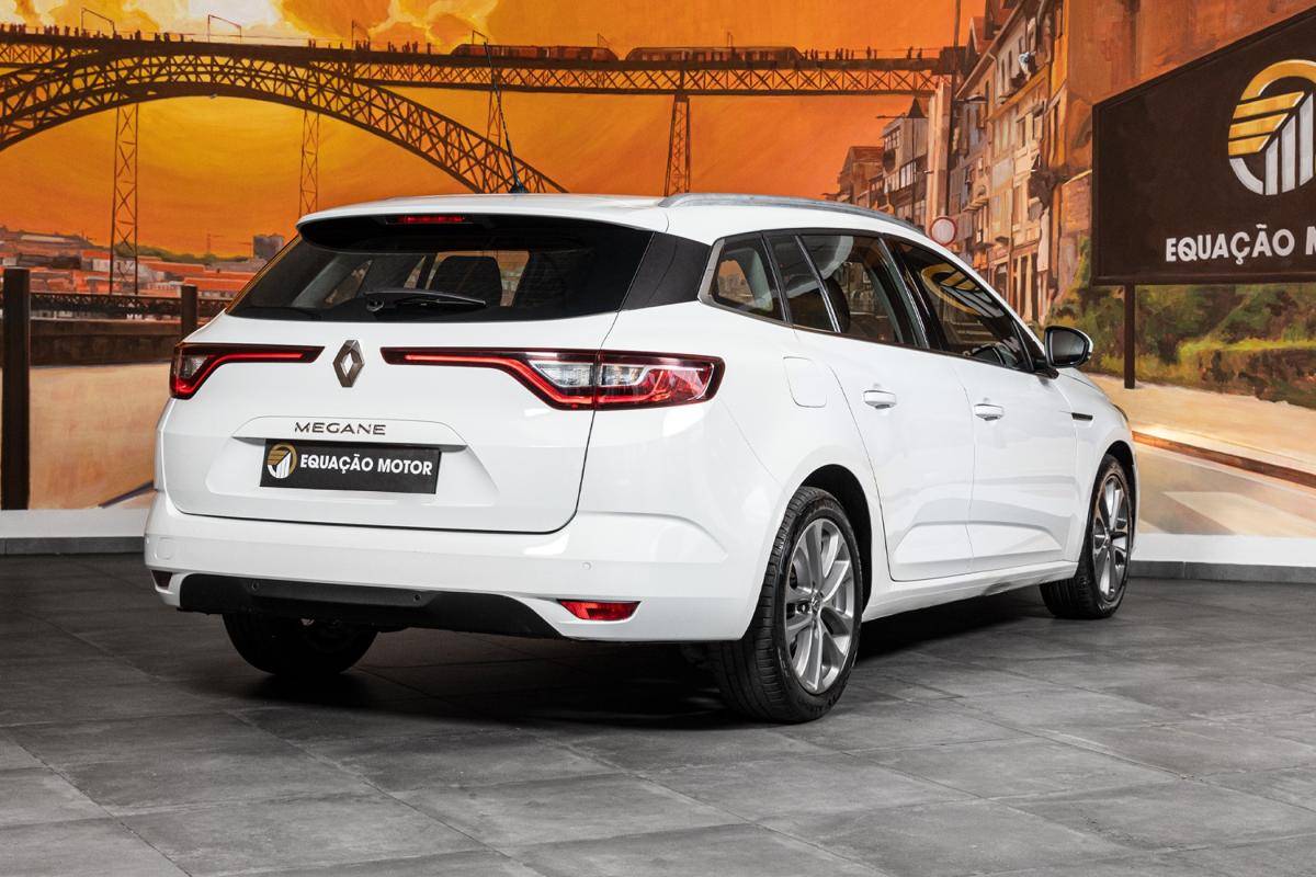 renault-megane-sport-tourer-2017-diesel-1461cc