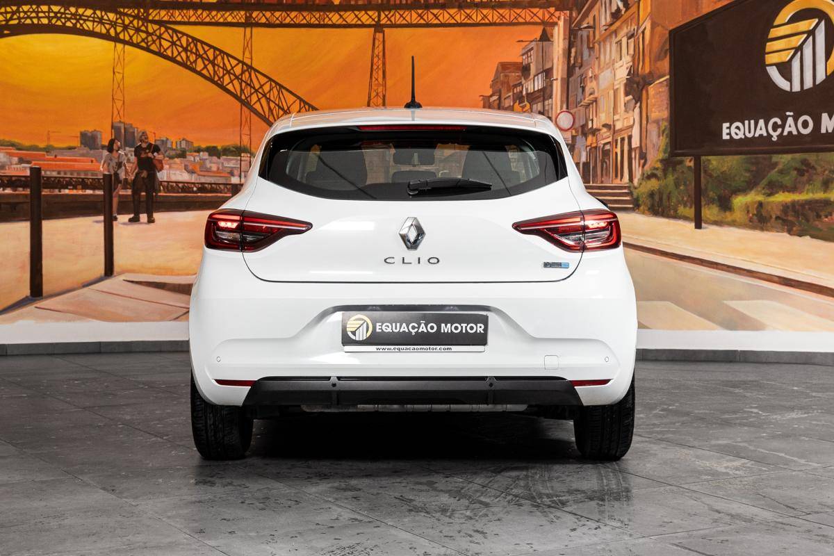 renault-clio-2021-hibrido-a-gasolina-1598cc