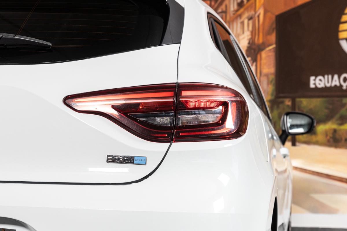 renault-clio-2021-hibrido-a-gasolina-1598cc