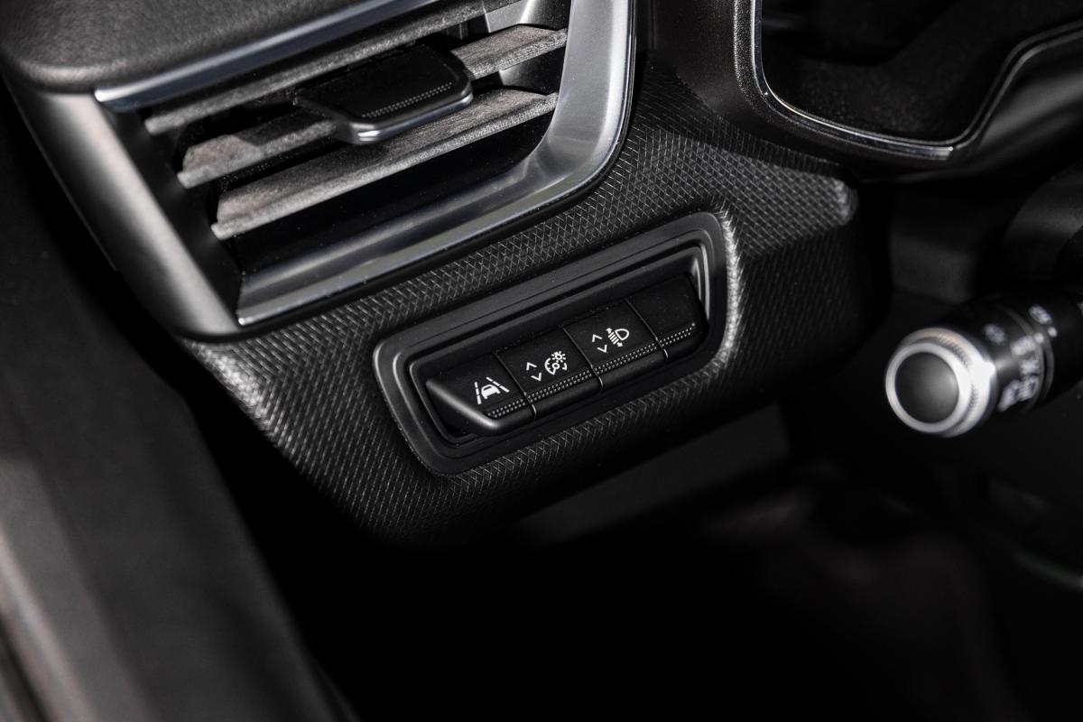 renault-clio-2021-hibrido-a-gasolina-1598cc