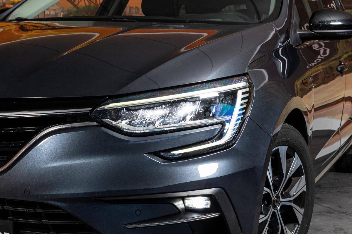 renault-megane-sport-tourer-2022-diesel-1461cc