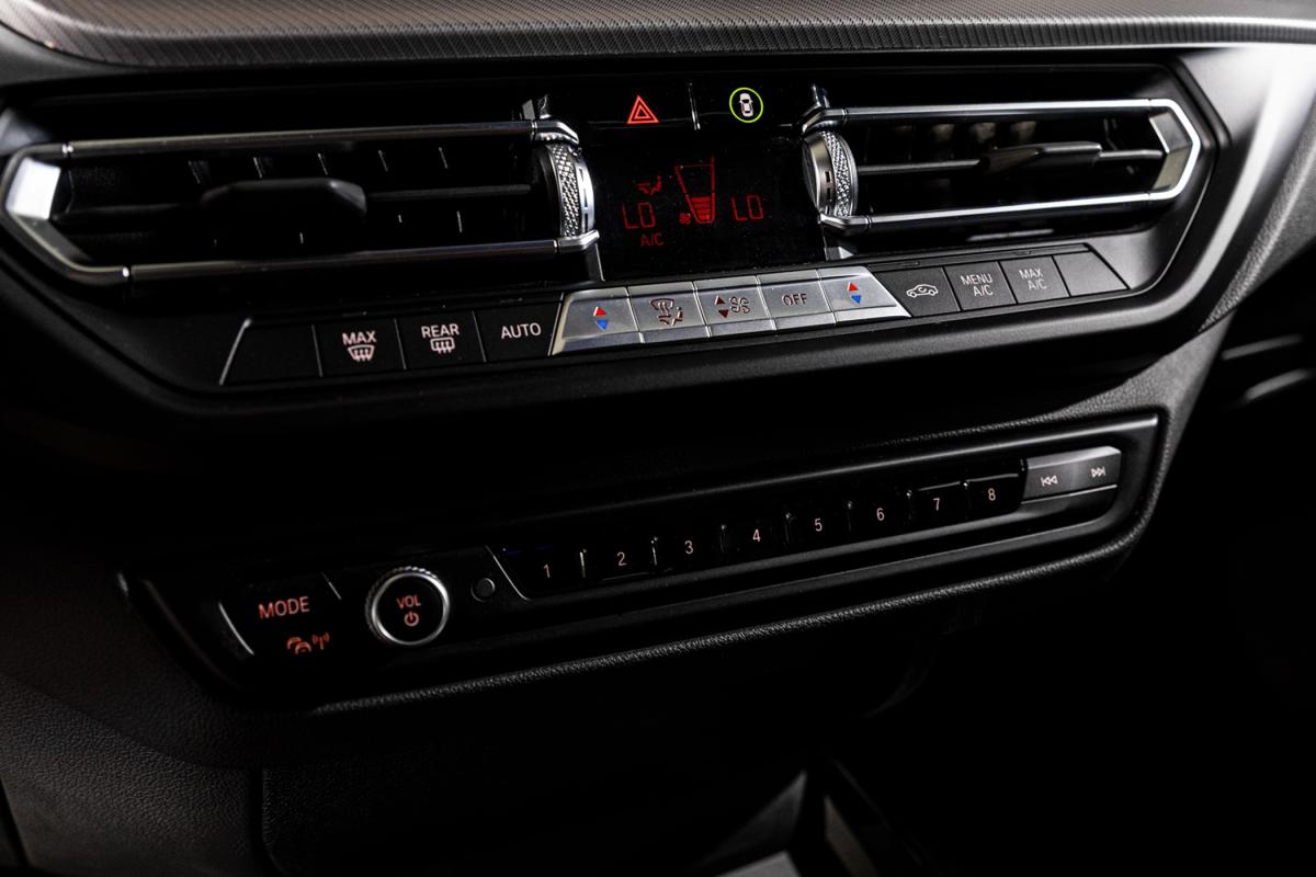 bmw-serie-1-2024-gasolina-1499cc
