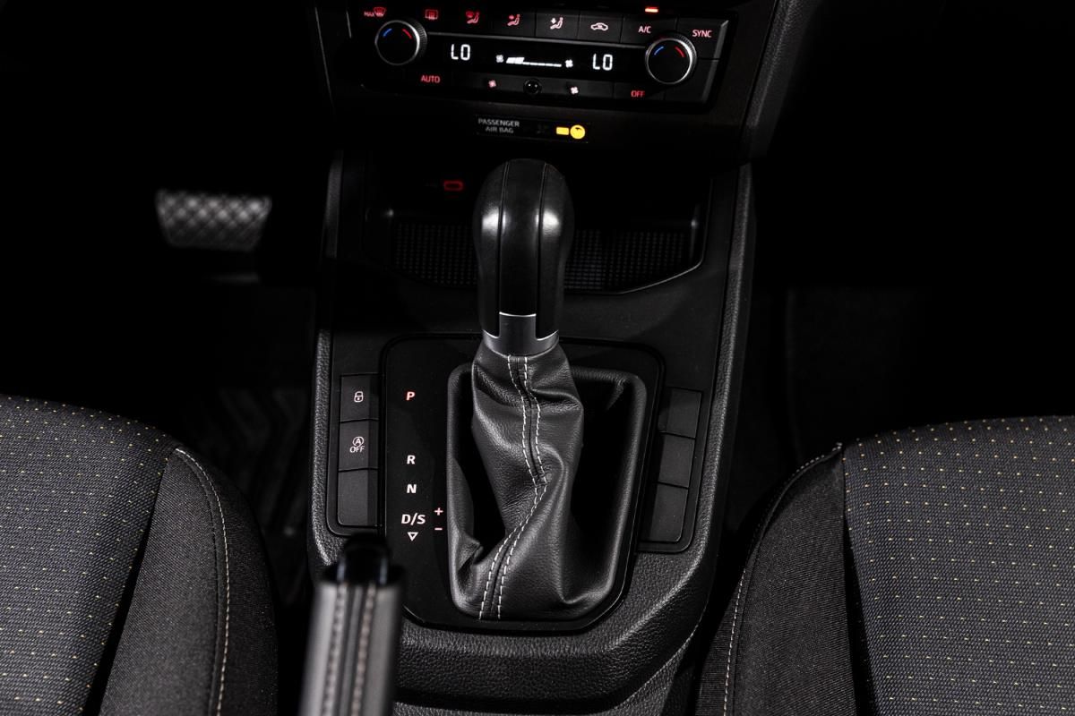 seat-ibiza-2023-gasolina-999cc