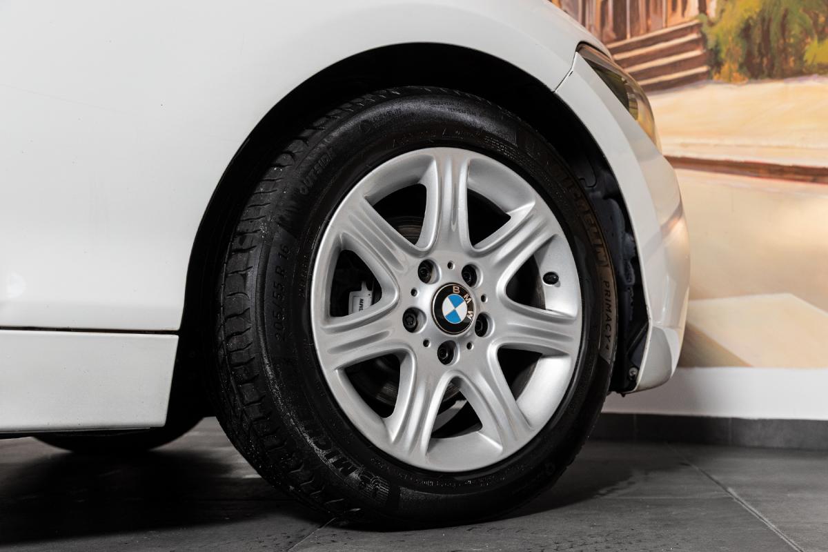 bmw-serie-1-116d-2014-diesel-1598cc