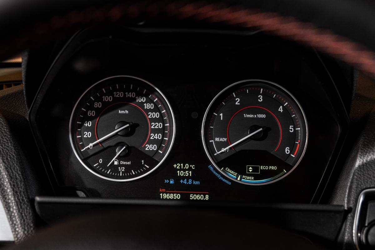 bmw-serie-1-116d-2014-diesel-1598cc
