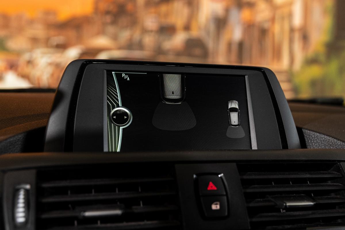 bmw-serie-1-116d-2014-diesel-1598cc