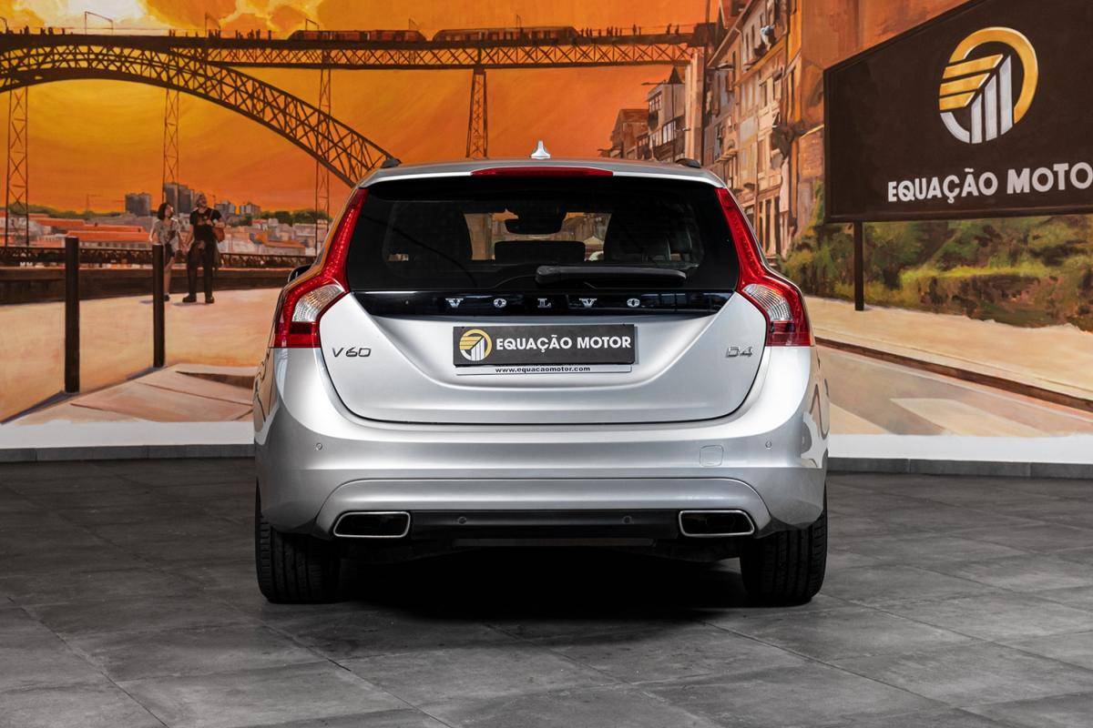 volvo-v60-2014-diesel-1969cc