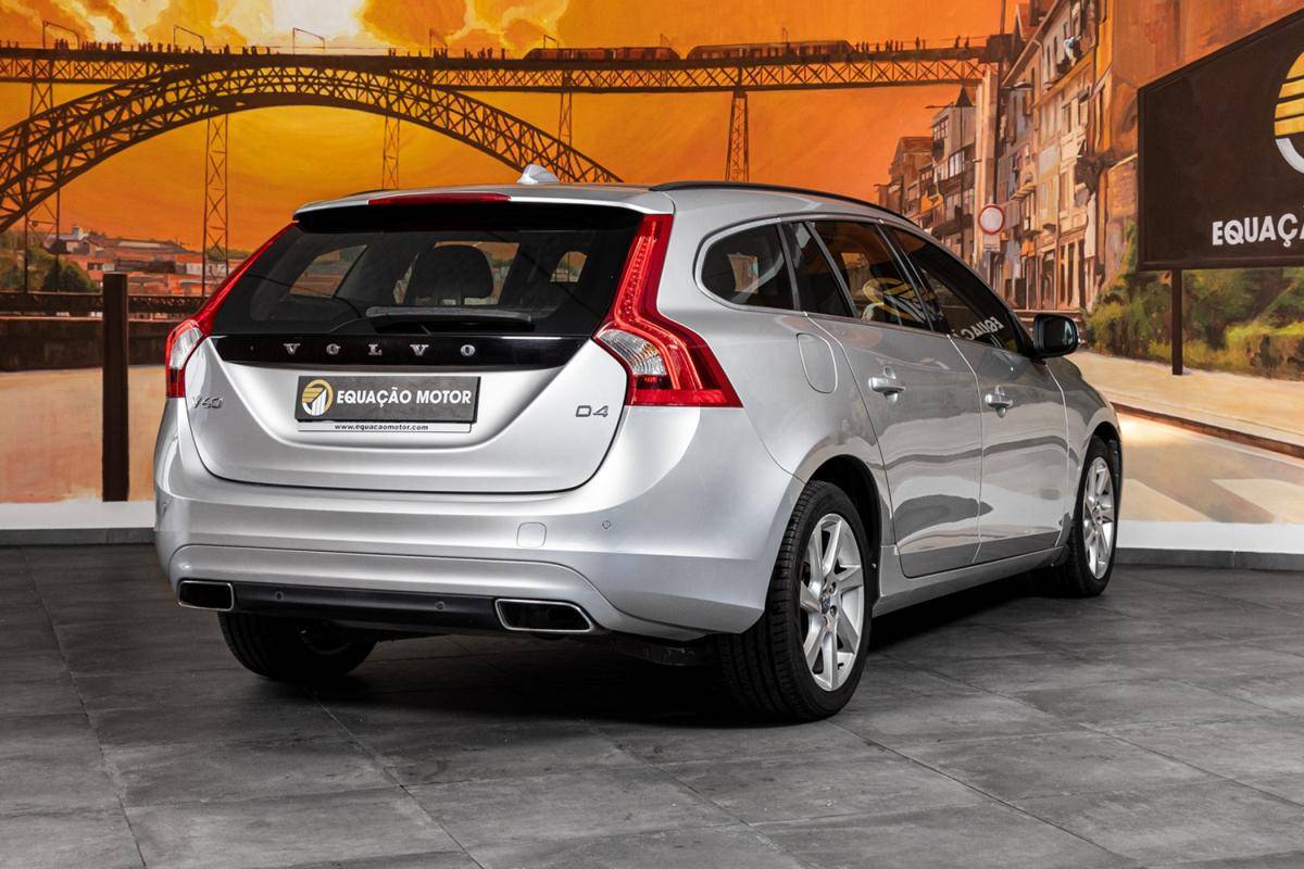 volvo-v60-2014-diesel-1969cc