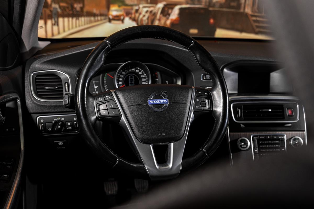 volvo-v60-2014-diesel-1969cc