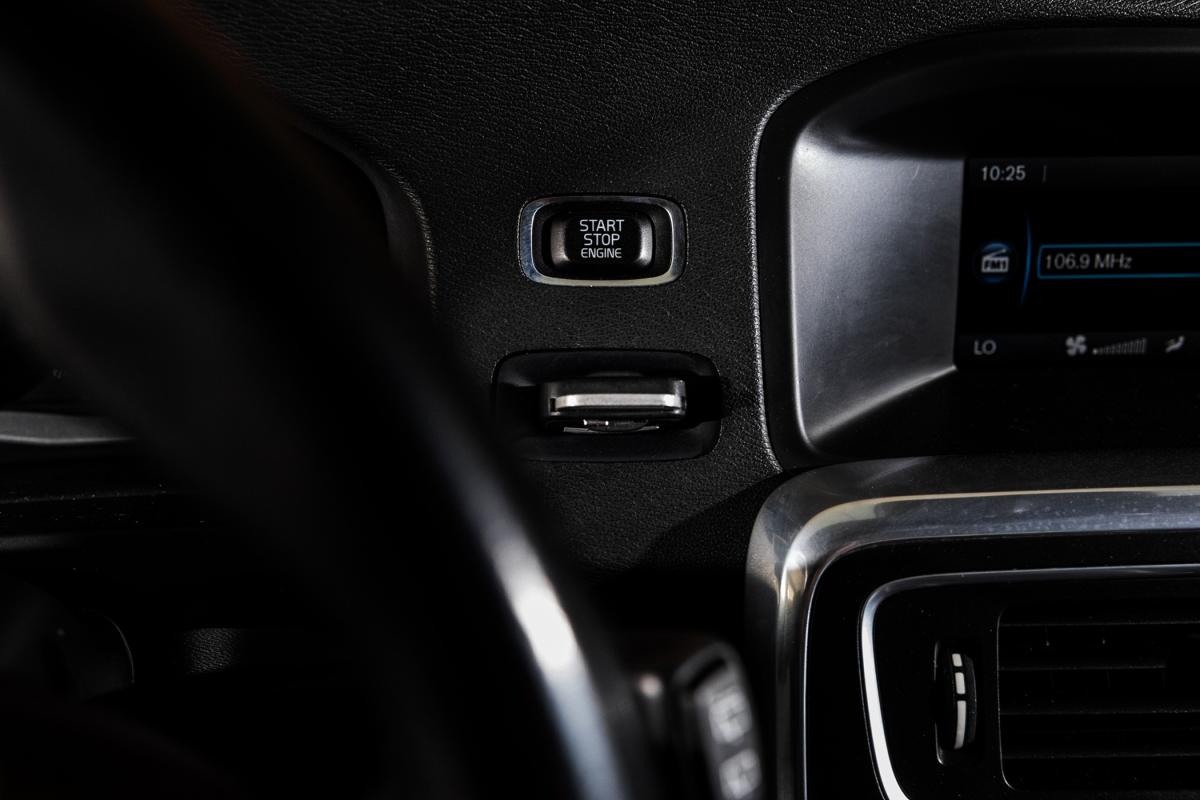 volvo-v60-2014-diesel-1969cc