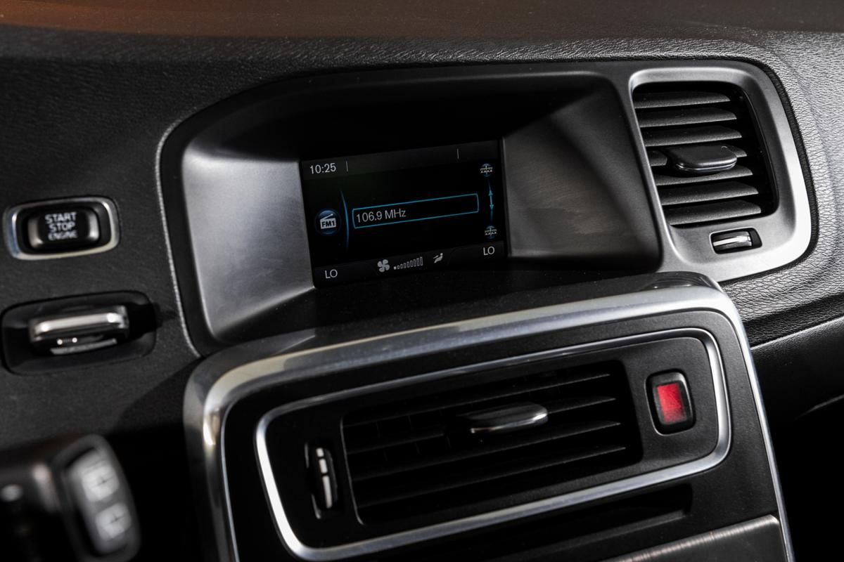 volvo-v60-2014-diesel-1969cc