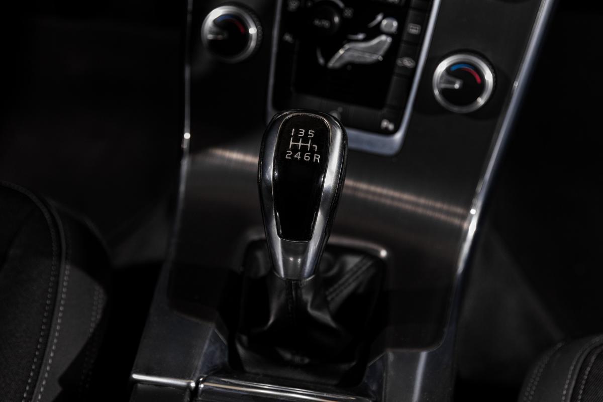 volvo-v60-2014-diesel-1969cc