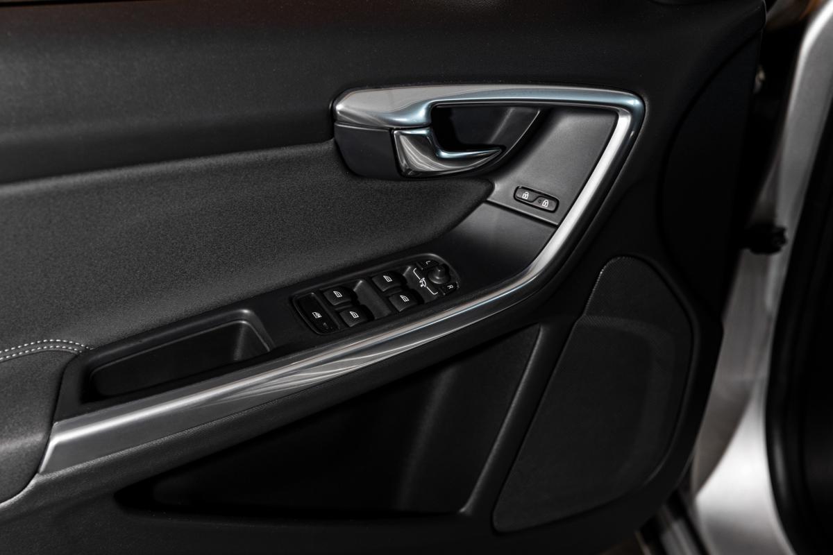 volvo-v60-2014-diesel-1969cc