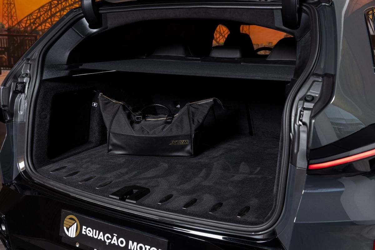 bmw-xm-2025-hibrido-a-gasolina-2998cc