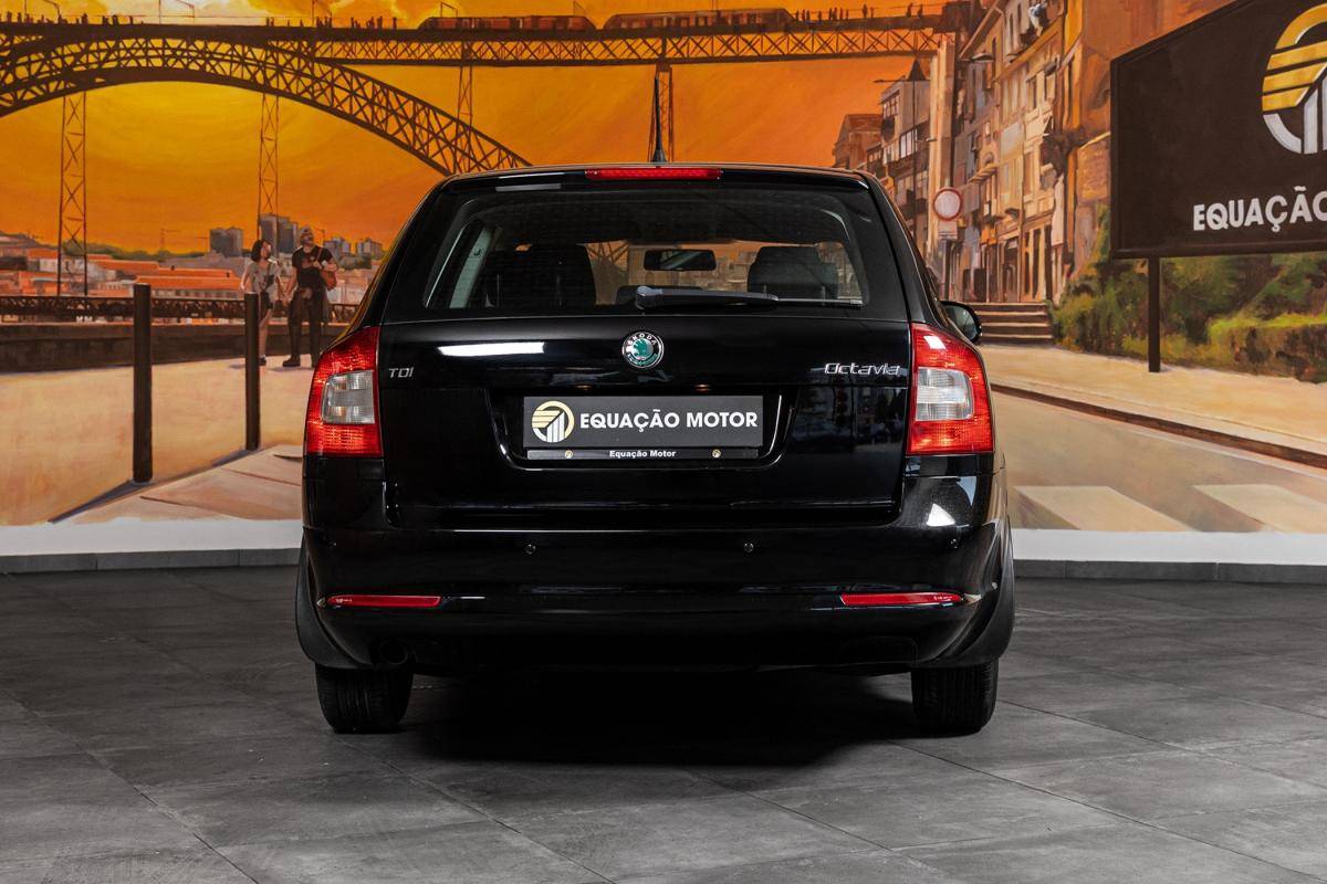 skoda-octavia-break-2012-diesel-1598cc