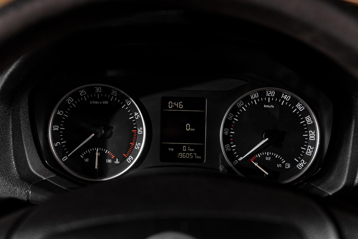 skoda-octavia-break-2012-diesel-1598cc