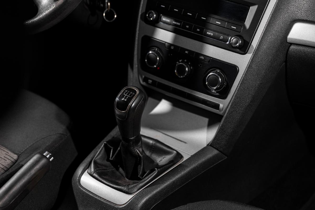 skoda-octavia-break-2012-diesel-1598cc