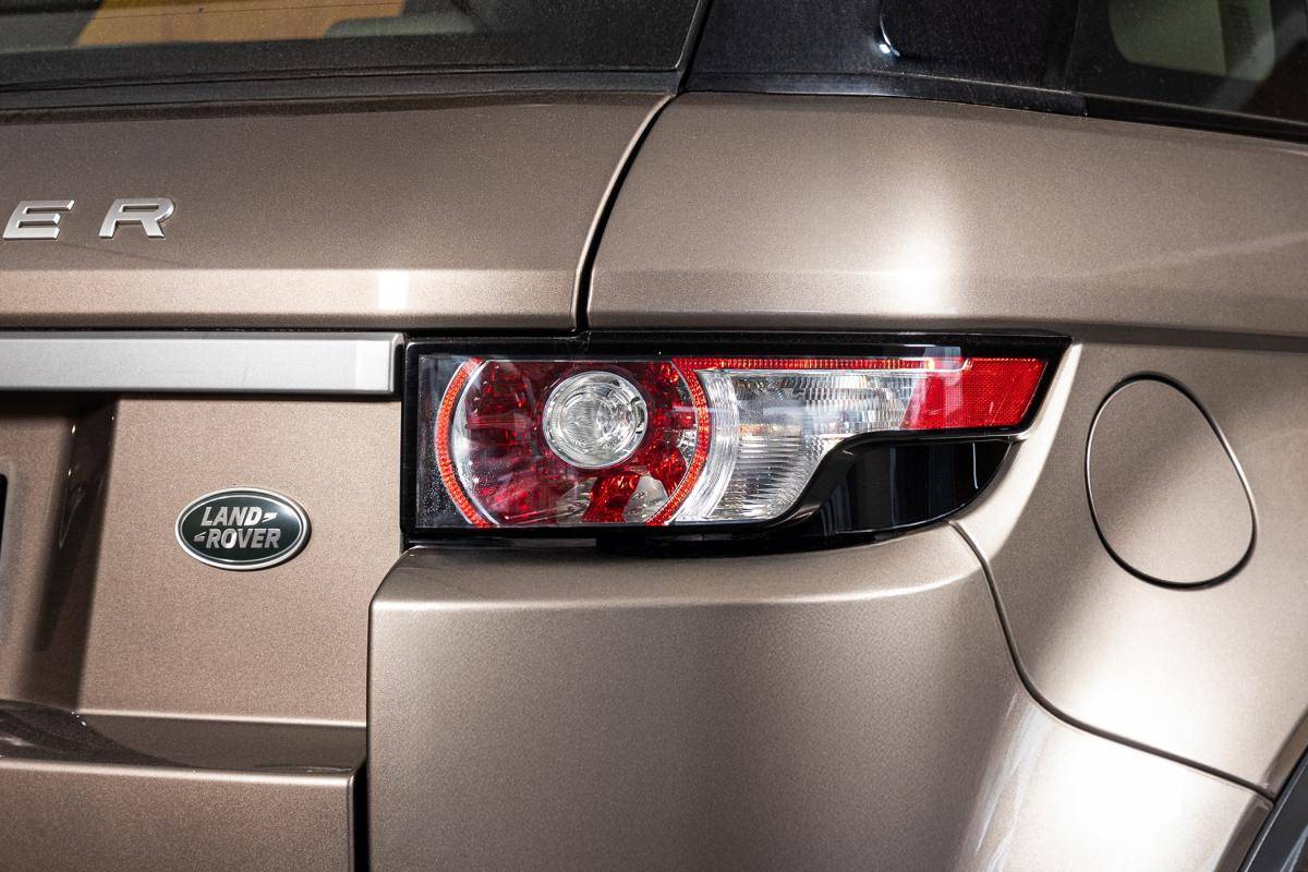 land-rover-range-rover-evoque-2015-diesel-2179cc