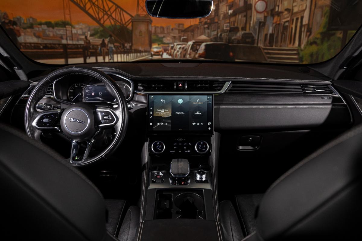 jaguar-f-pace-2022-diesel-1998cc