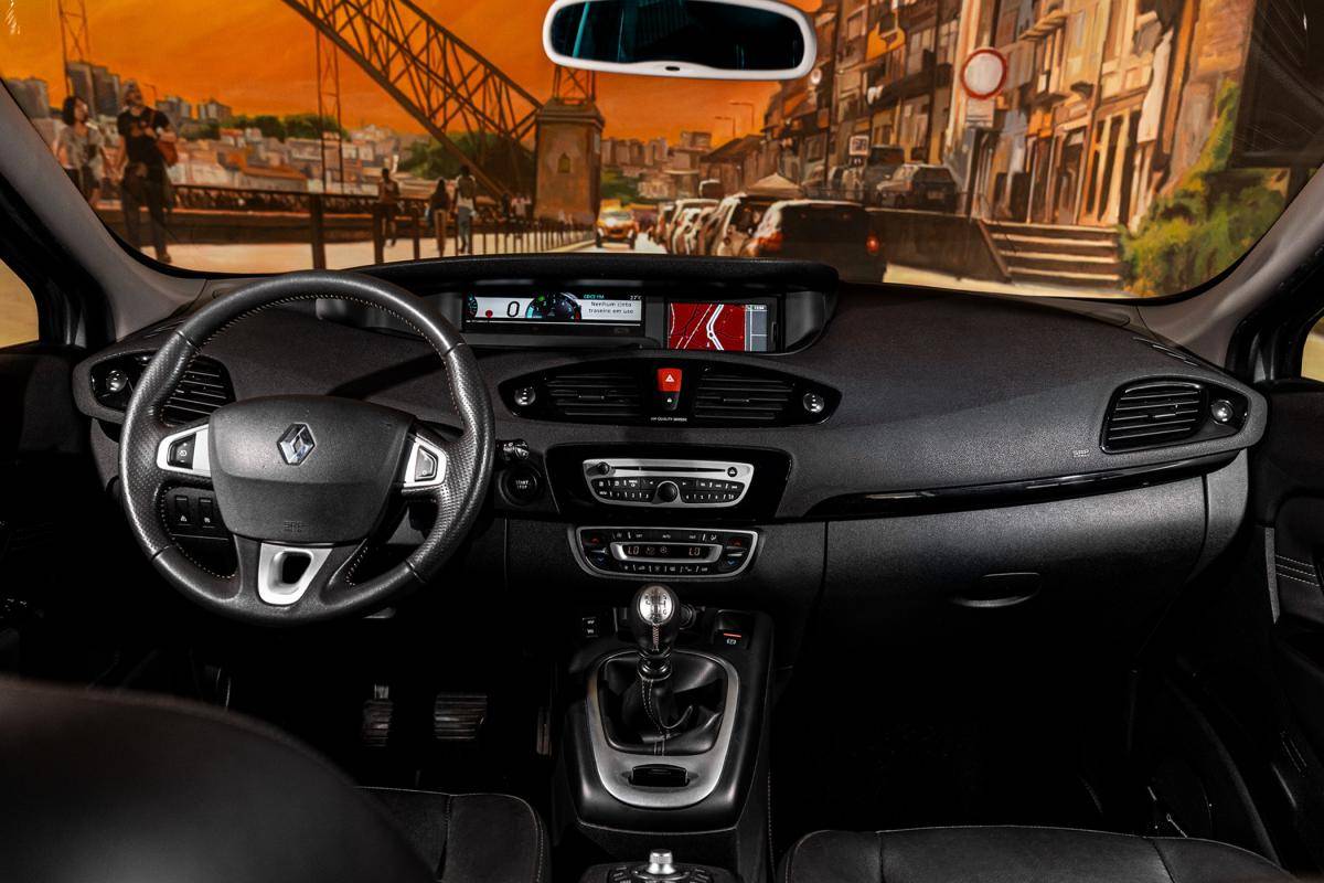 renault-scenic-2011-diesel-1598cc
