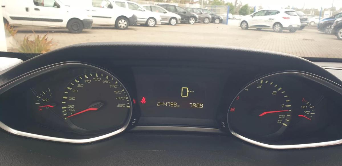 peugeot-308-sw-2014-diesel-1560cc