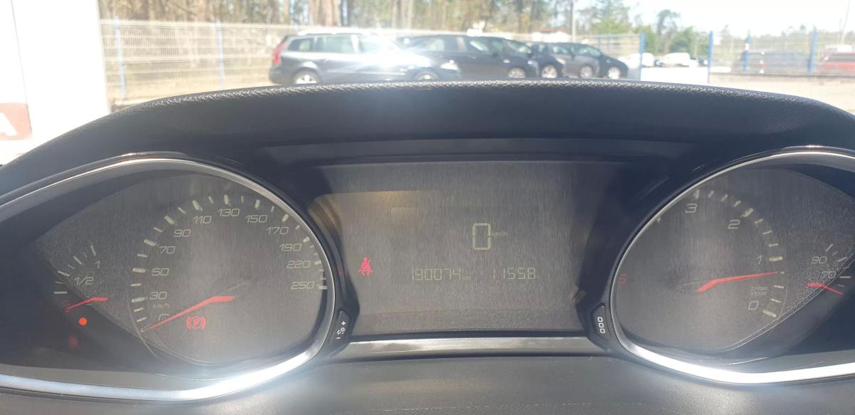 peugeot-308-sw-2019-diesel-1499cc