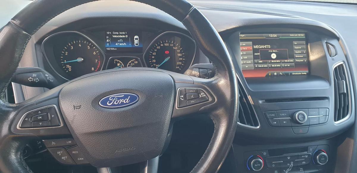 ford-focus-2015-gasolina-998cc