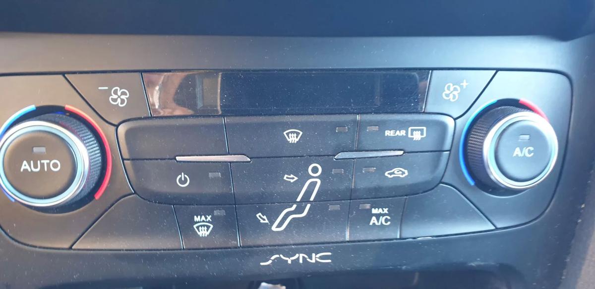 ford-focus-2015-gasolina-998cc