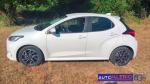 toyota-yaris-2023-hibrido-a-gasolina-1490cc