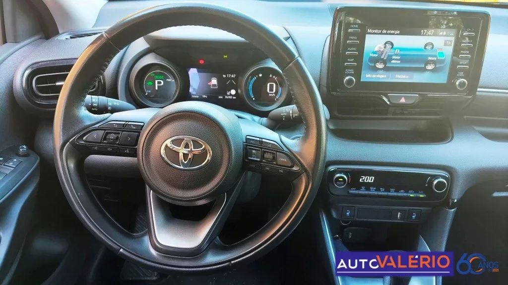 toyota-yaris-2023-hibrido-a-gasolina-1490cc
