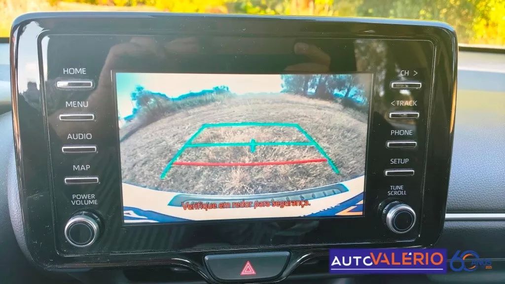 toyota-yaris-2023-hibrido-a-gasolina-1490cc