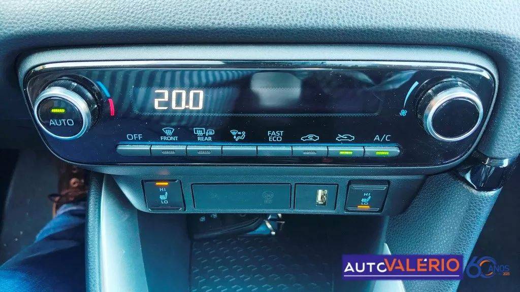toyota-yaris-2023-hibrido-a-gasolina-1490cc