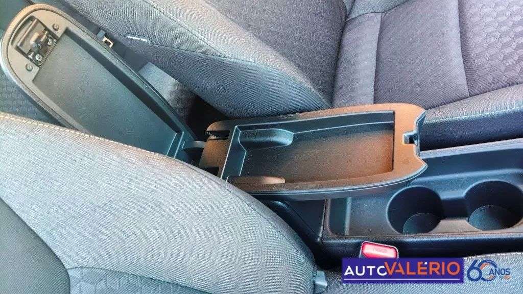 toyota-yaris-2023-hibrido-a-gasolina-1490cc