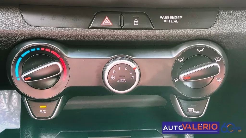 kia-stonic-2024-gasolina-1197cc